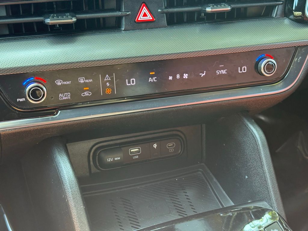 2023 Kia Sportage SX photo 32