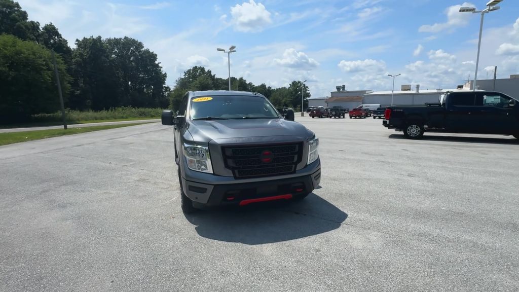 2021 Nissan Titan SV photo 2