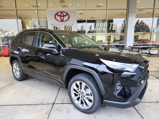 2025 Toyota RAV4 XLE Premium's photo