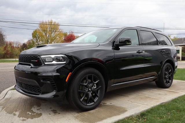 2026 Dodge Durango GT Blacktop photo 3