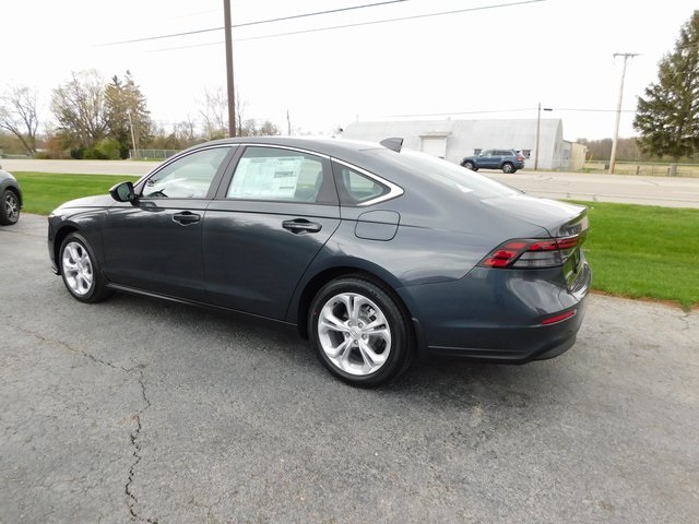 2025 Honda Accord LX photo 5