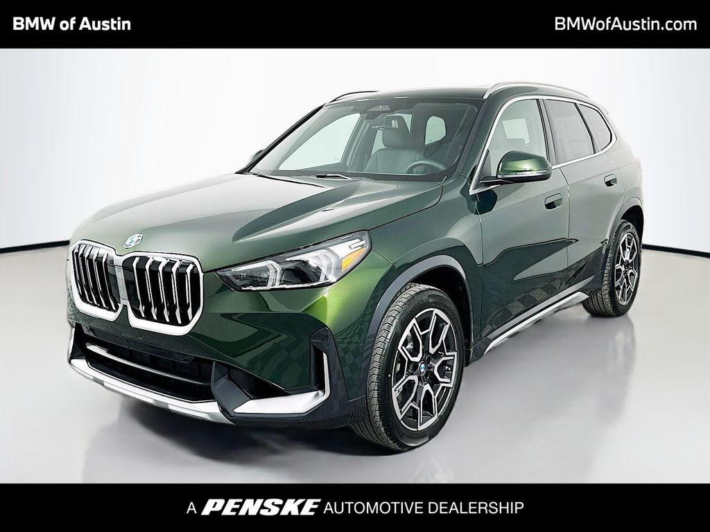 2025 BMW X1 28i's photo