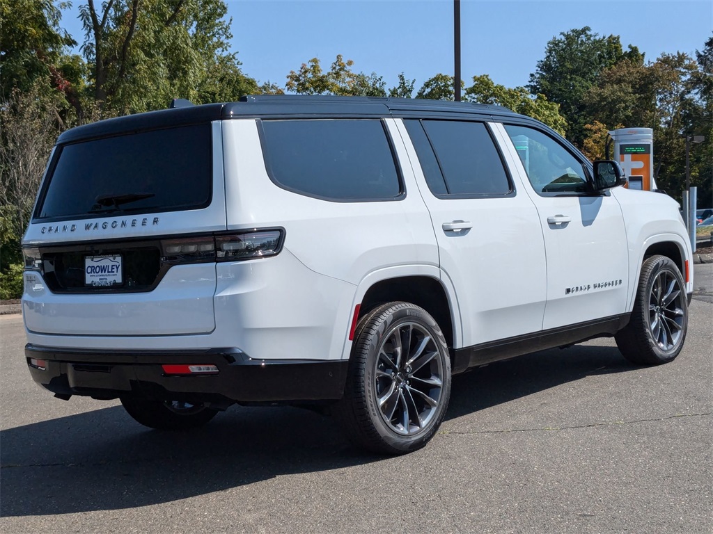 2024 Jeep Grand Wagoneer II photo 3