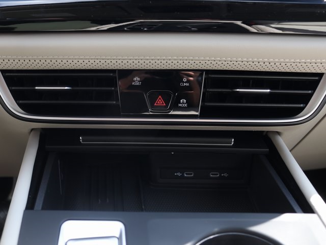 2026 Volkswagen Atlas SE photo 13