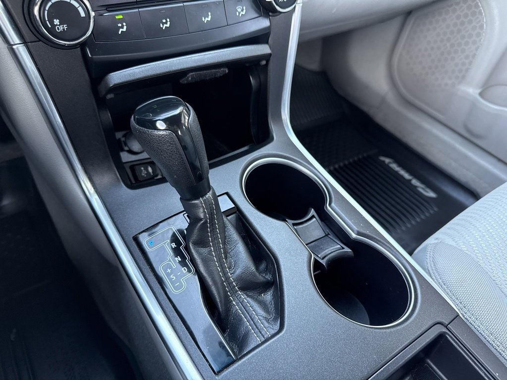 2017 Toyota Camry LE photo 24