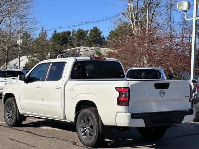 2025 Nissan Frontier Crew Cab SV photo 3
