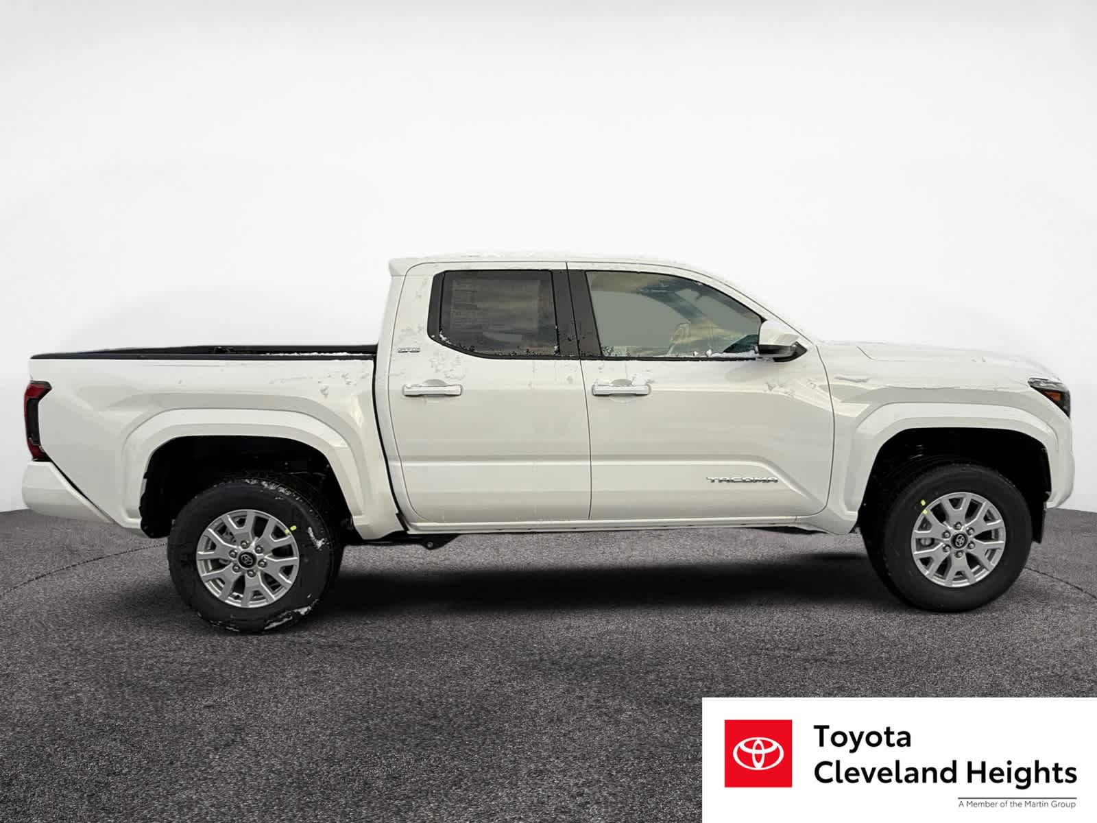 2026 Toyota Tacoma SR5 - Photo 6