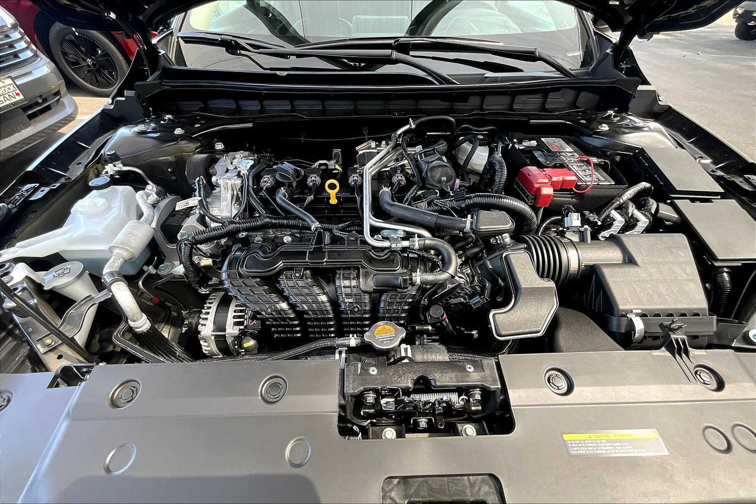 2025 Nissan Altima SR photo 11