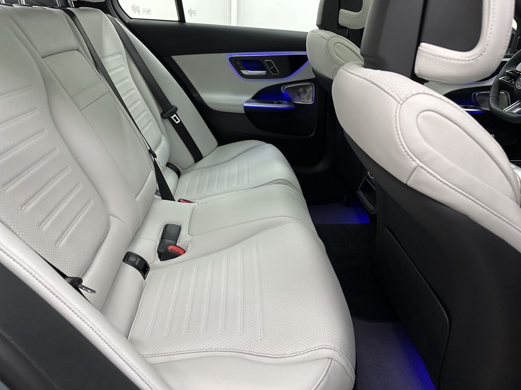 2025 Mercedes Benz C 300 photo 26