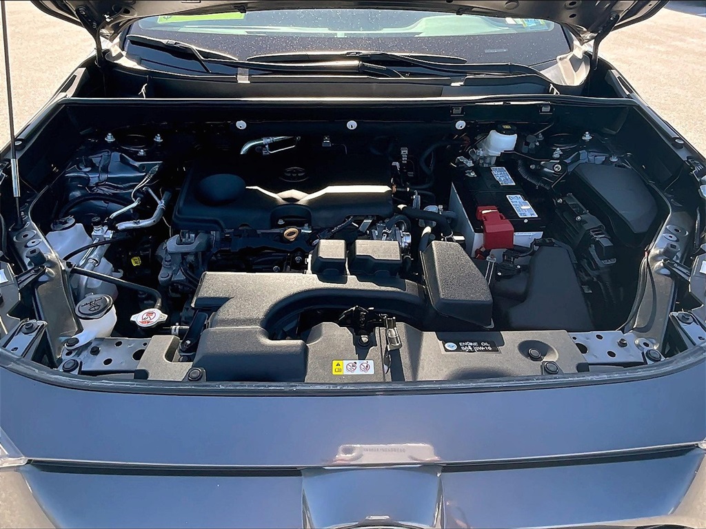 2022 Toyota RAV4 LE photo 27