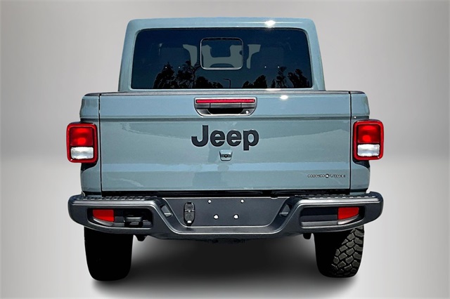 2025 Jeep Gladiator Sport photo 3
