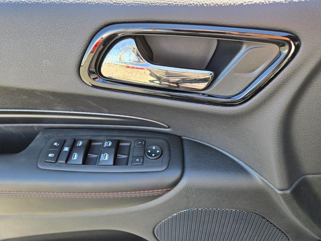 2025 Dodge Durango R/T photo 9