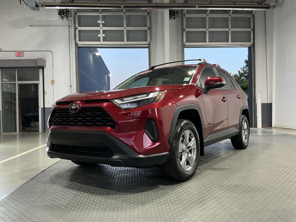 2024 Toyota RAV4 XLE photo 2