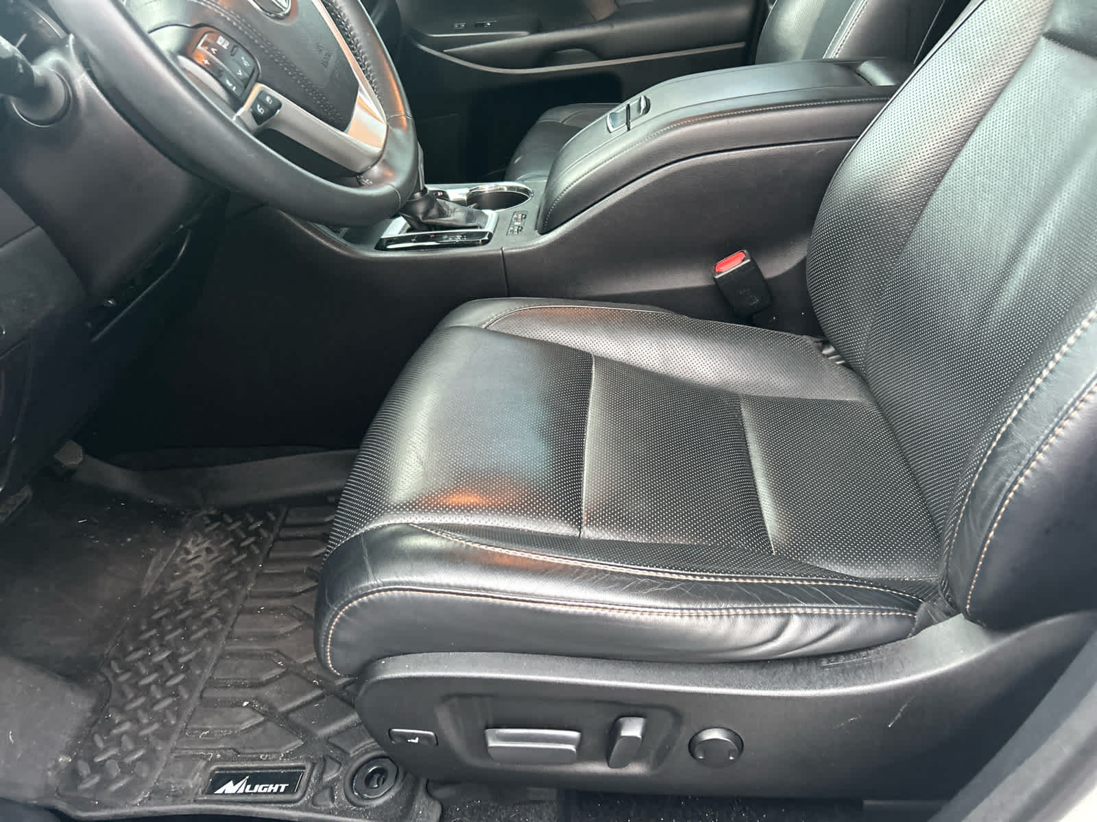 2016 Toyota Highlander Limited photo 5
