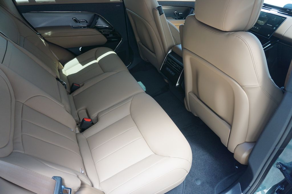 2025 Land Rover Range Rover Sport SE photo 25