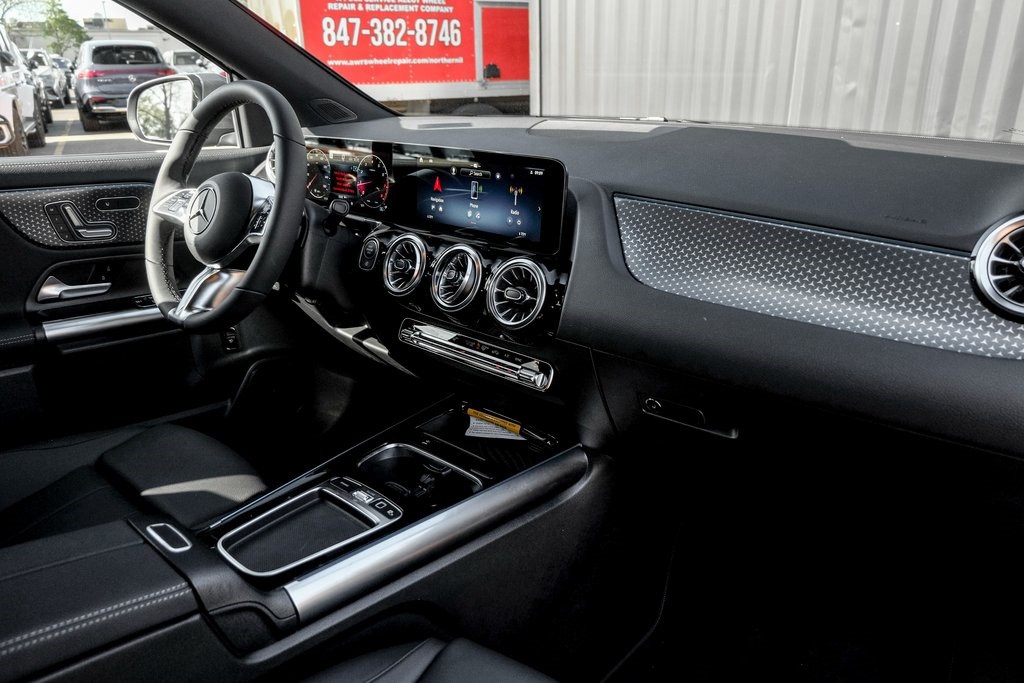 2025 Mercedes Benz GLA 250 4MATIC photo 23