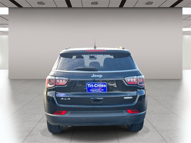2024 Jeep Compass Latitude photo 3