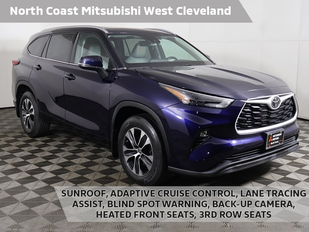 2022 Toyota Highlander XLE's photo