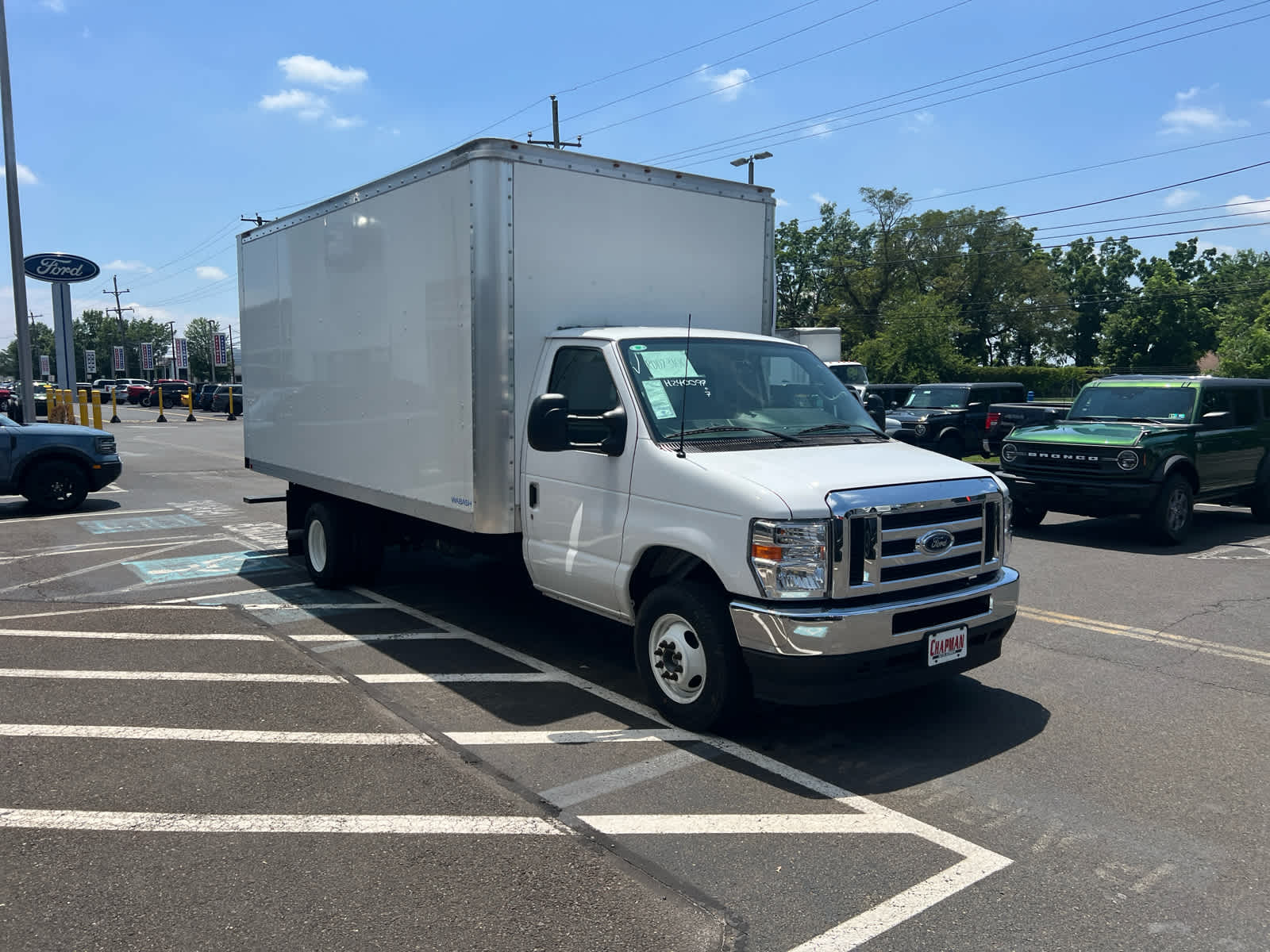 2024 Ford E-450 photo 3