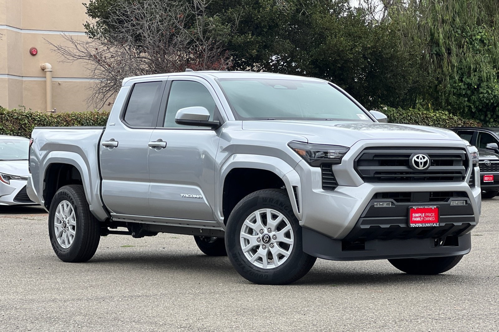 2025 Toyota Tacoma SR5 4x4 Double Cab photo 10