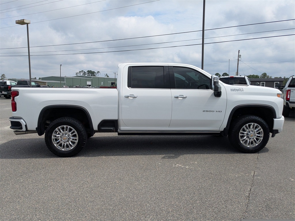 2022 Chevrolet Silverado 2500HD High Country photo 3