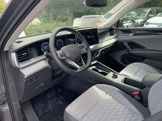 2025 Volkswagen Tiguan S photo 4