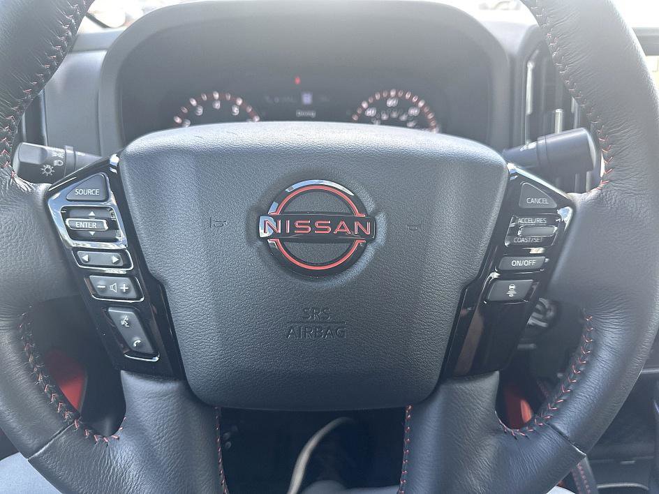2025 Nissan Frontier PRO-4X photo 13