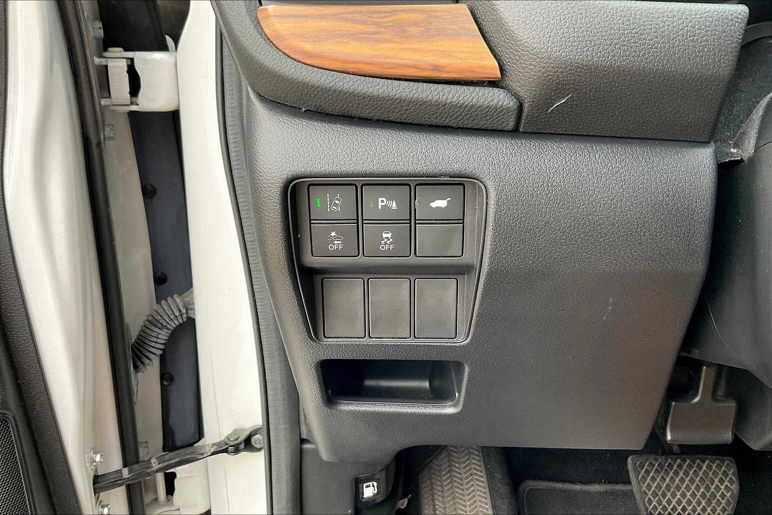 2022 Honda CR-V Hybrid Touring photo 29