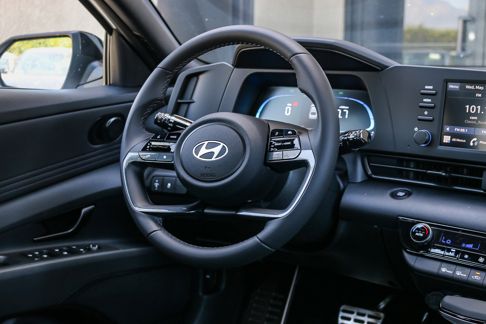 New 2025 Serenity White Hyundai SEL Sport image 15