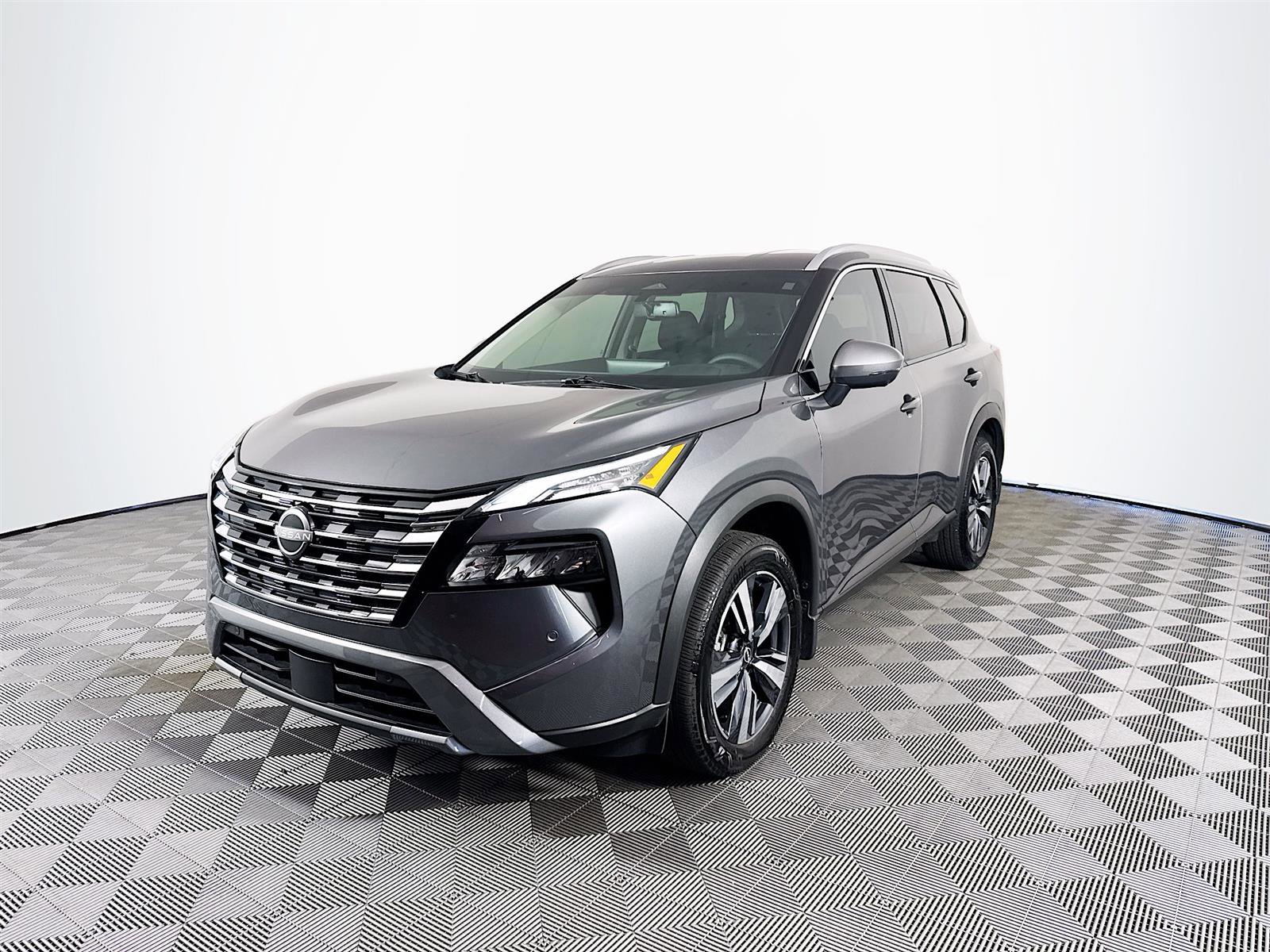 2025 Nissan Rogue SL photo 3
