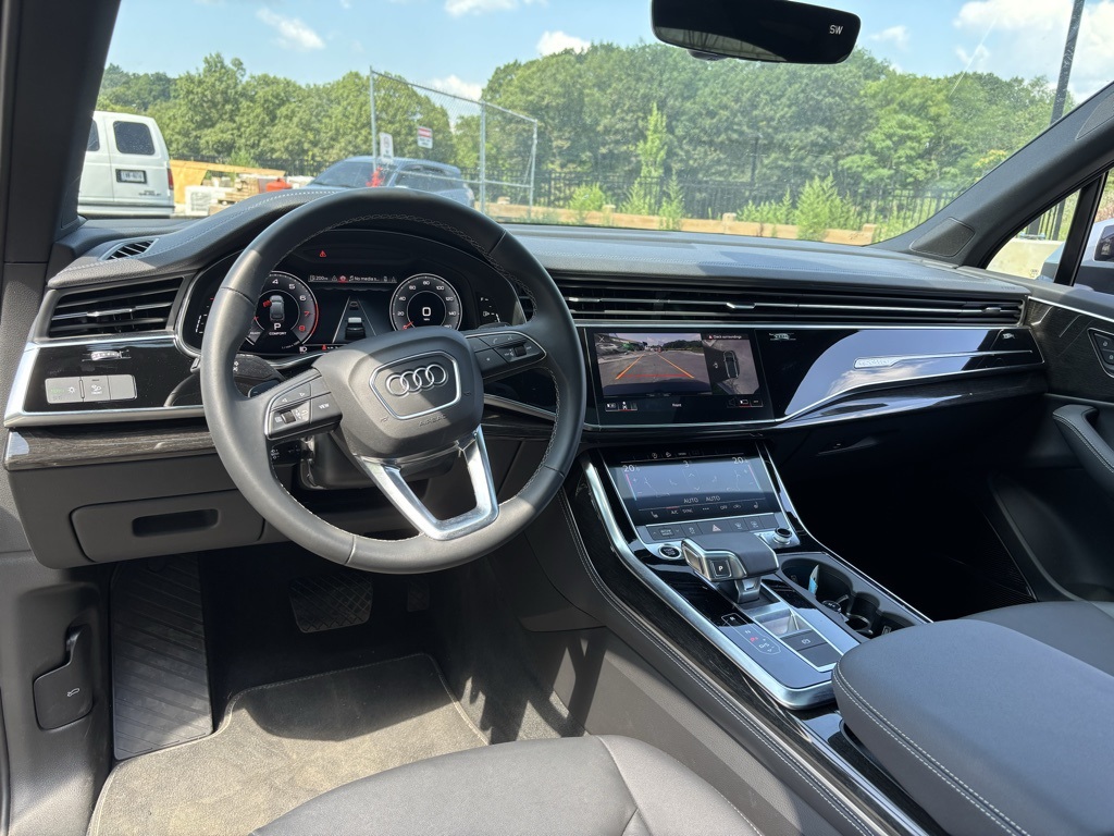 2025 Audi Q7 55 Premium Plus photo 20