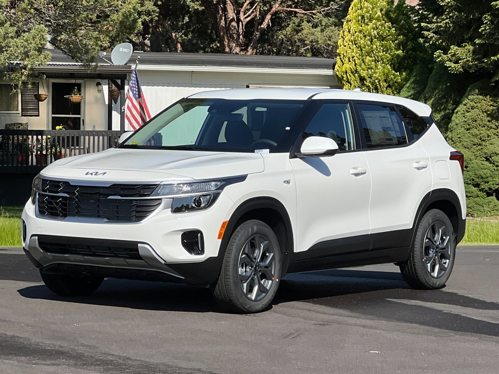 2025 Kia Seltos LX photo 6
