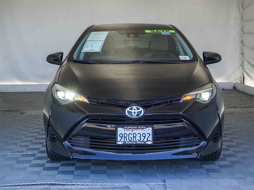 2019 Toyota Corolla LE photo 2