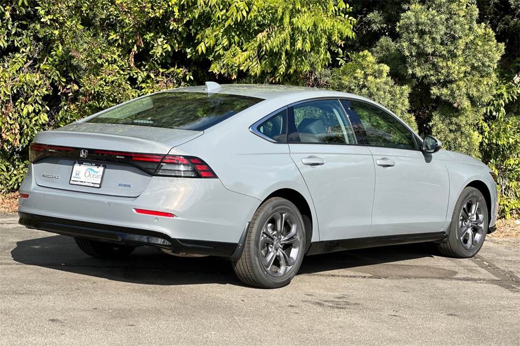2025 Honda Accord Hybrid EX-L photo 2