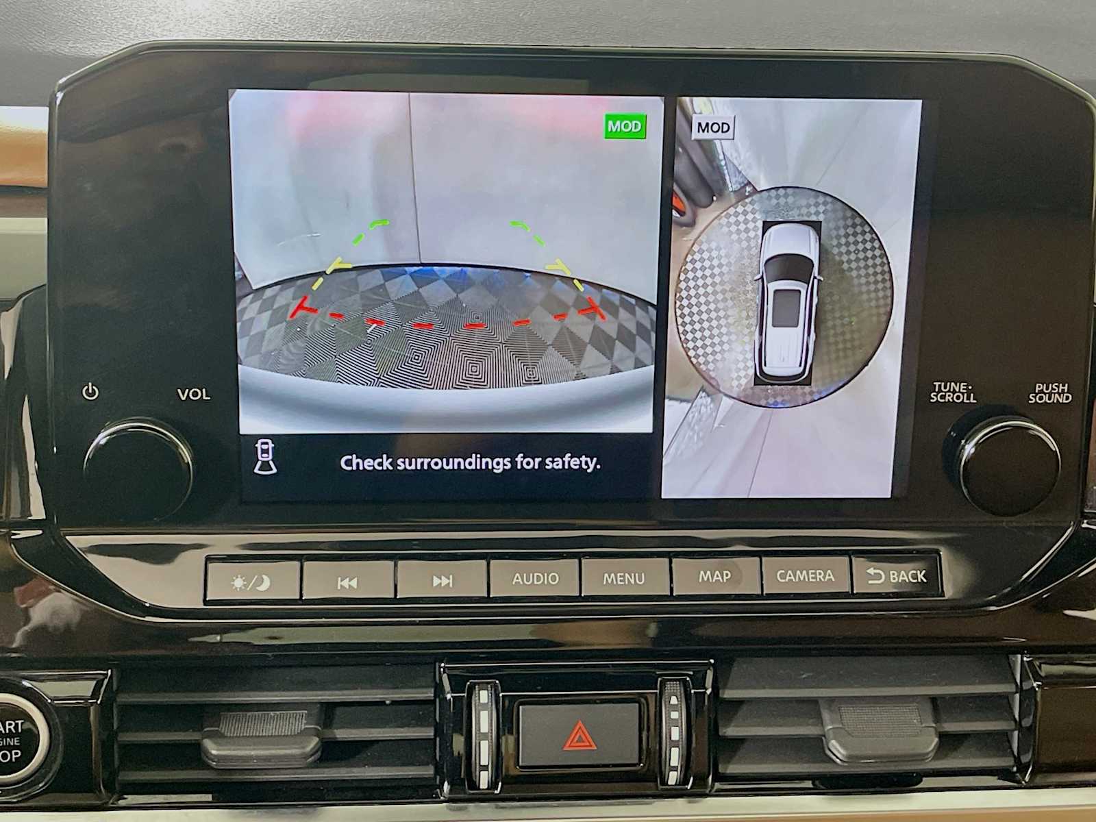 2022 Nissan Pathfinder Platinum photo 12