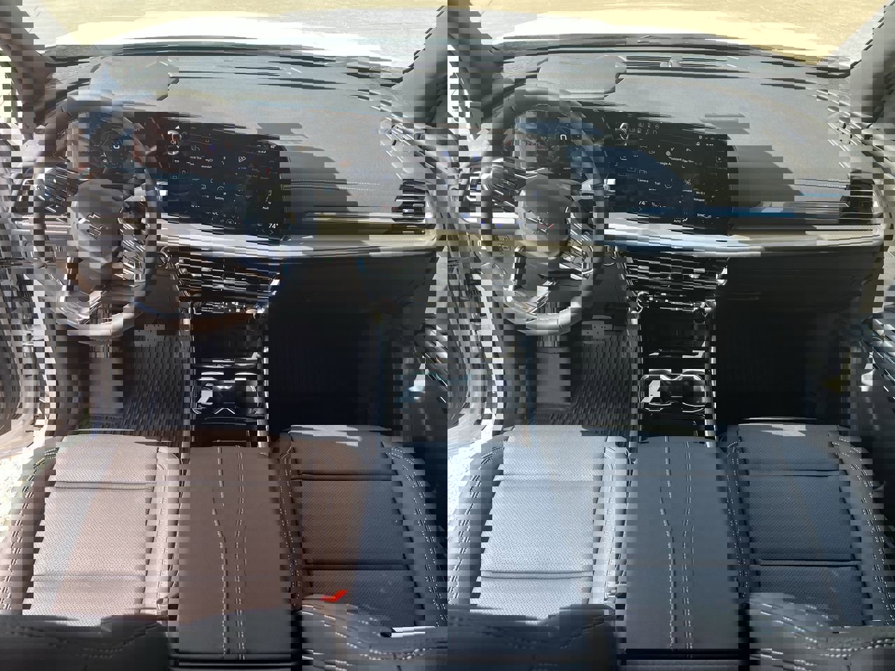 2026 Chevrolet Traverse photo 19