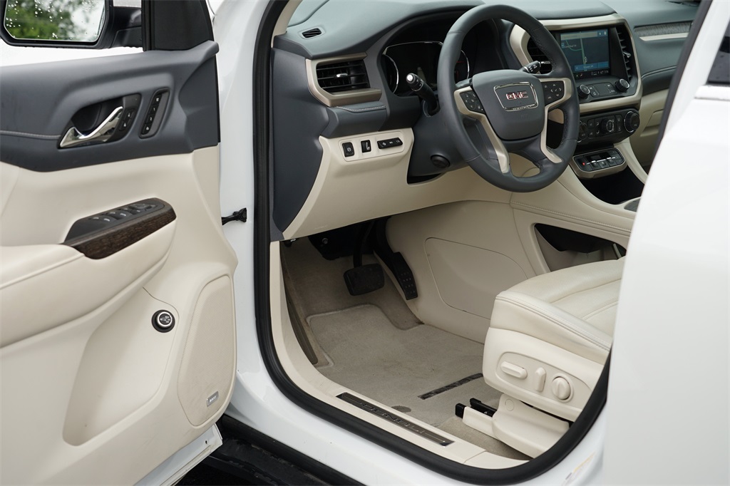 2023 Gmc Acadia Denali photo 15