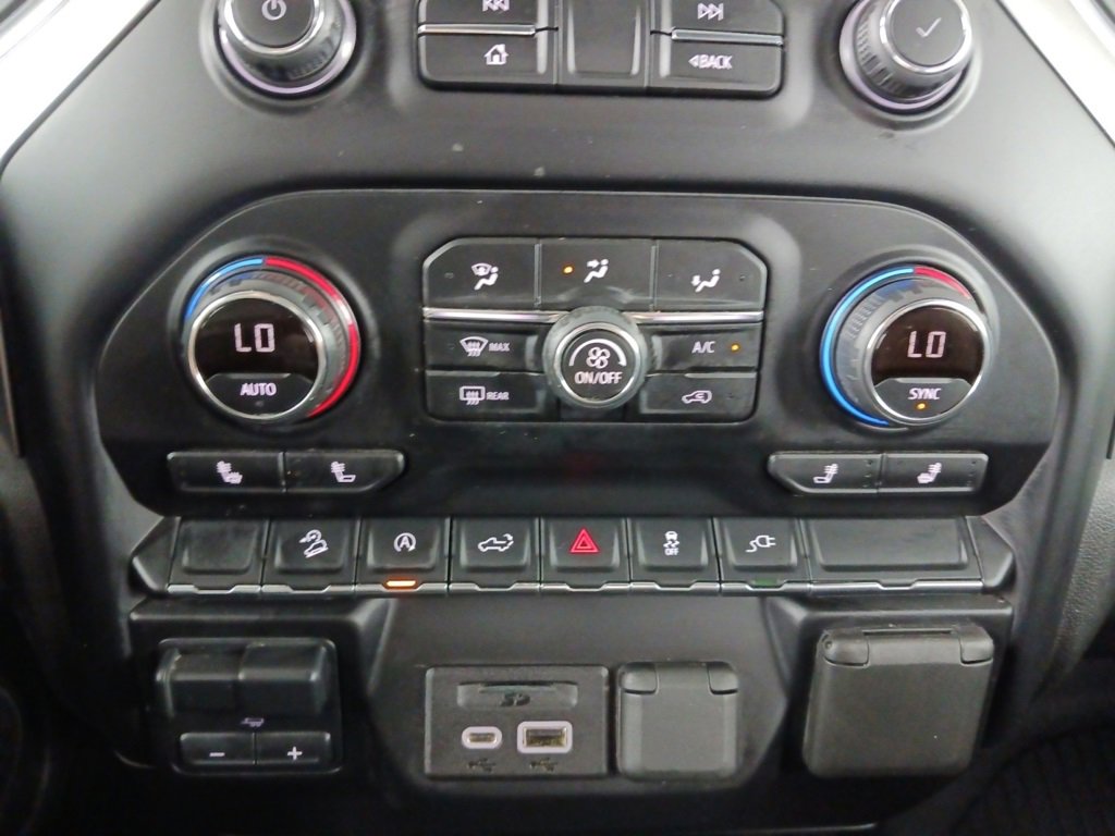 2021 Chevrolet Silverado LT photo 22