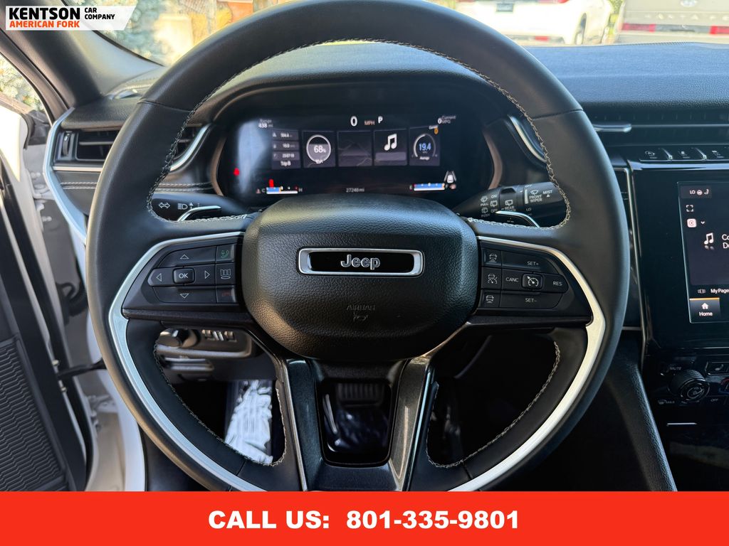 2023 Jeep Grand Cherokee Laredo Altitude photo 17