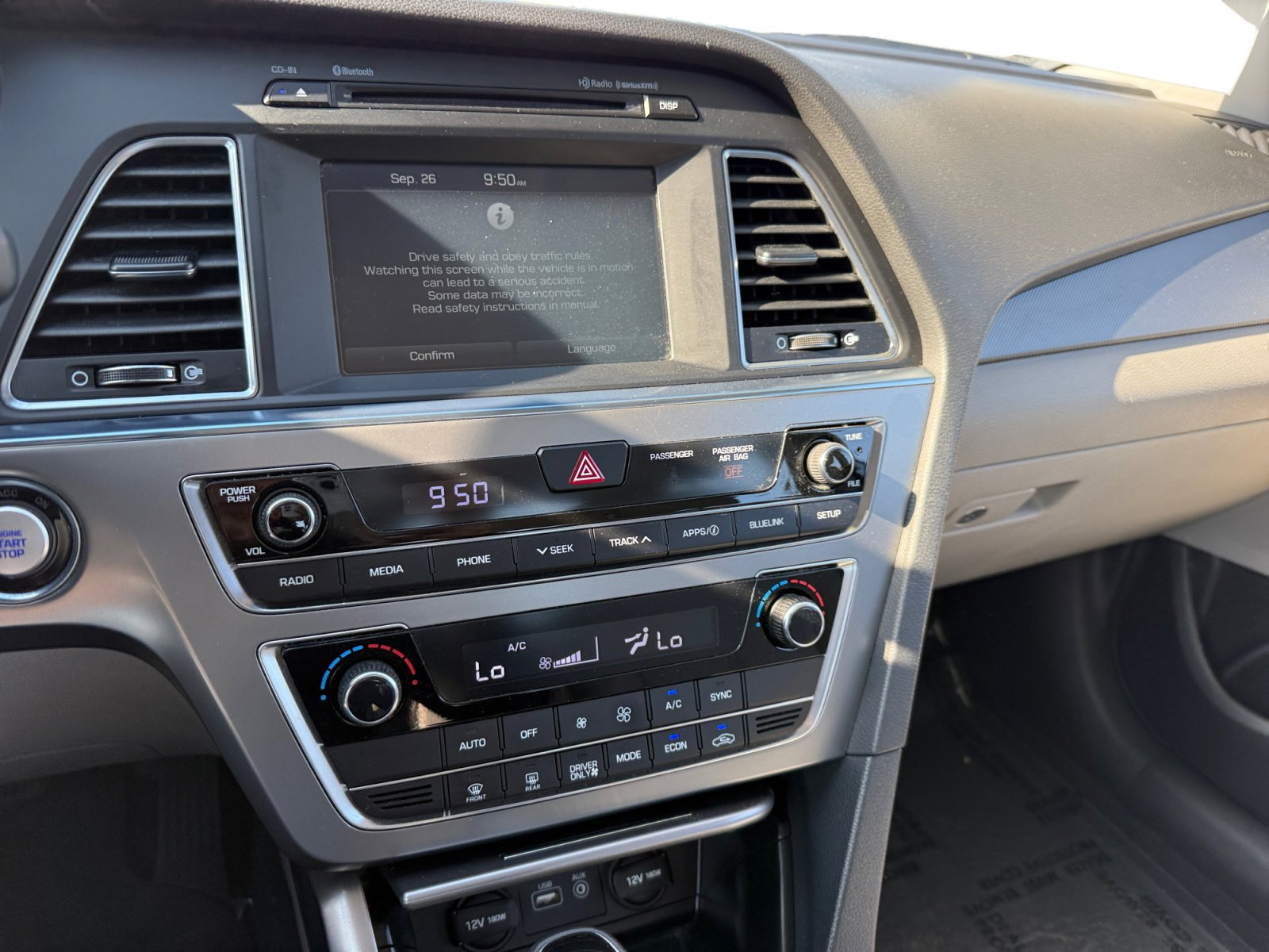 2017 Hyundai Sonata Hybrid SE photo 12