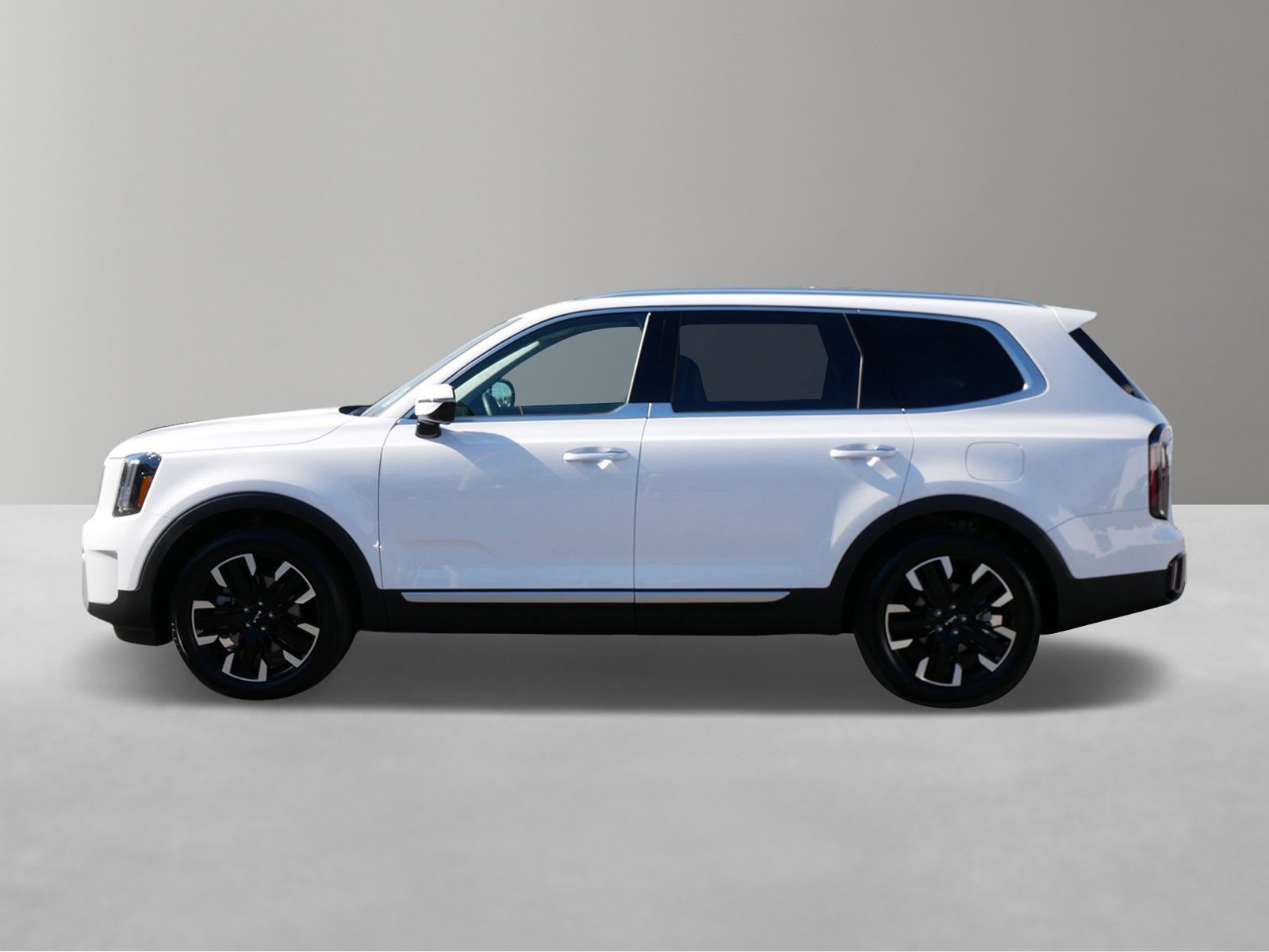 Used 2025 Kia Telluride SX Prestige with VIN 5XYP5DGC8SG656547 for sale in White Bear Lake, Minnesota