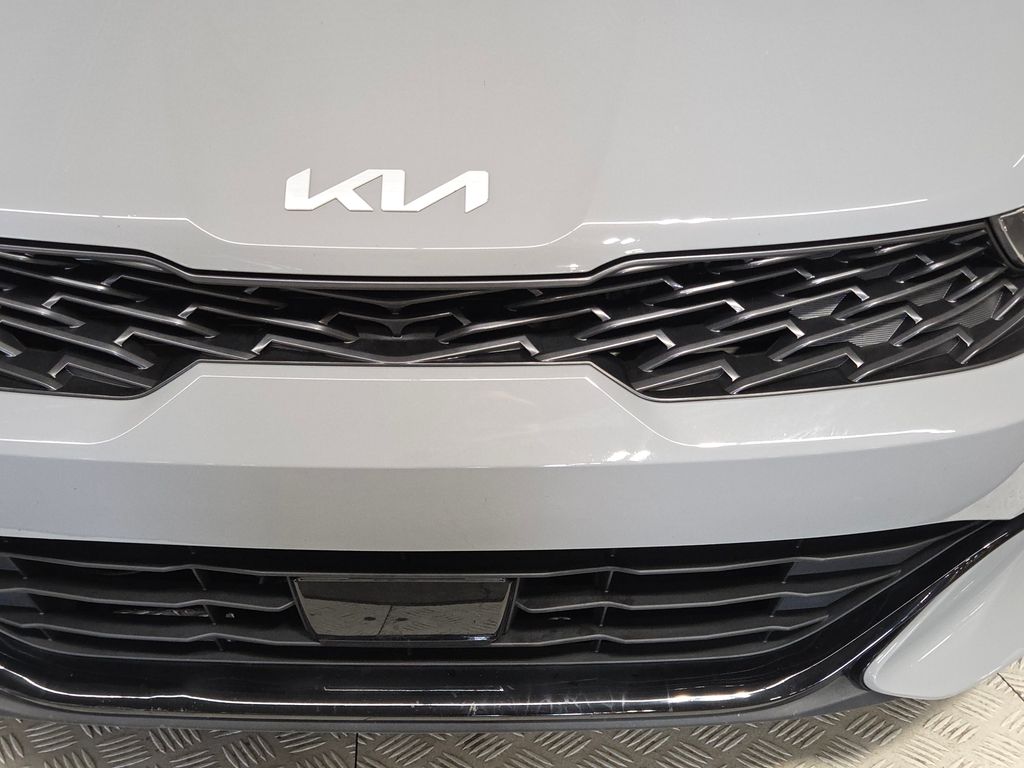 2022 Kia K5 GT-Line photo 11
