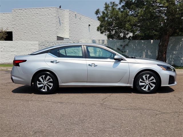 2023 Nissan Altima 2.5 S photo 2