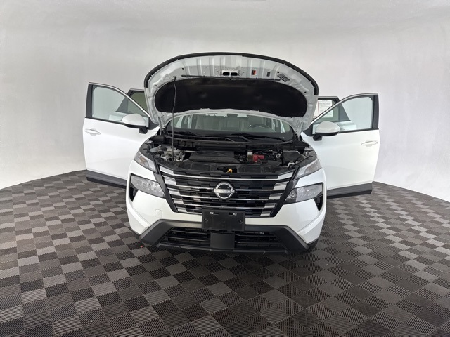 2024 Nissan Rogue SV photo 10