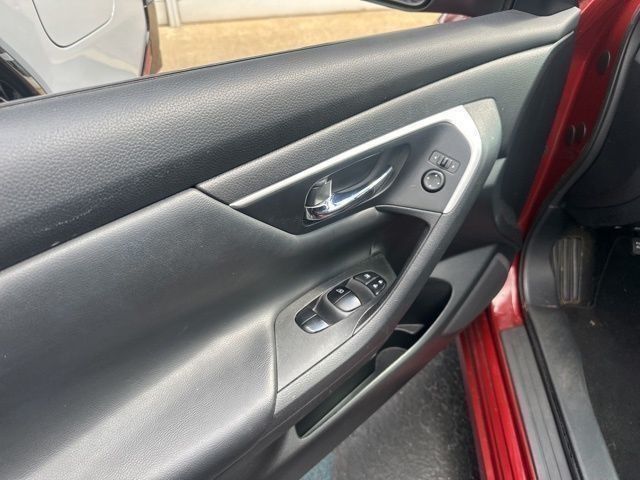 2016 Nissan Altima 2.5 SV photo 26