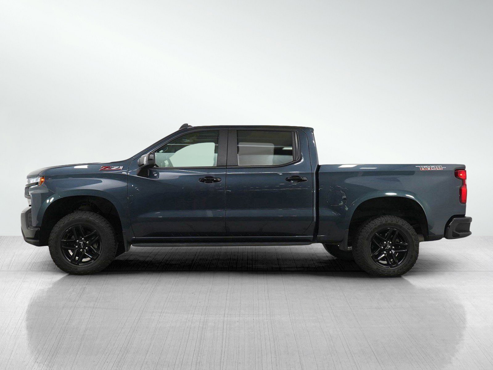 Used 2021 Chevrolet Silverado 1500 LT Trail Boss with VIN 1GCPYFEL0MZ264527 for sale in Burnsville, Minnesota