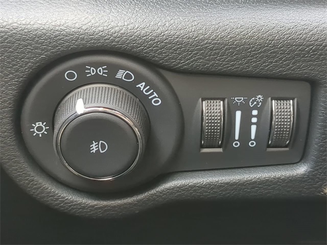 2026 Chrysler Pacifica photo 23