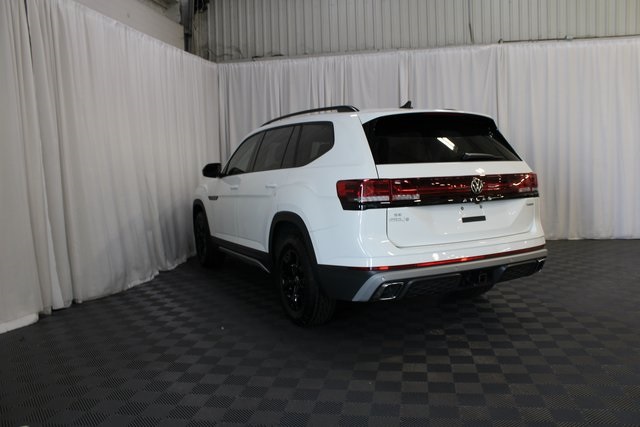 2025 Volkswagen Atlas Peak Edition SE photo 22