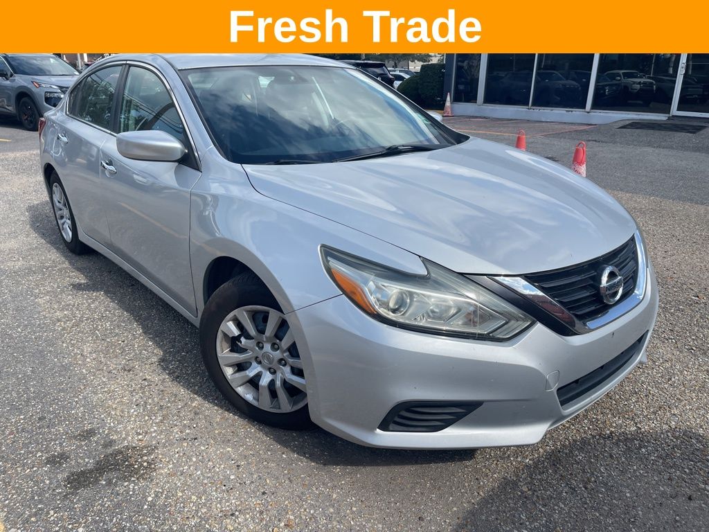 2017 Nissan Altima 2.5 S photo 2