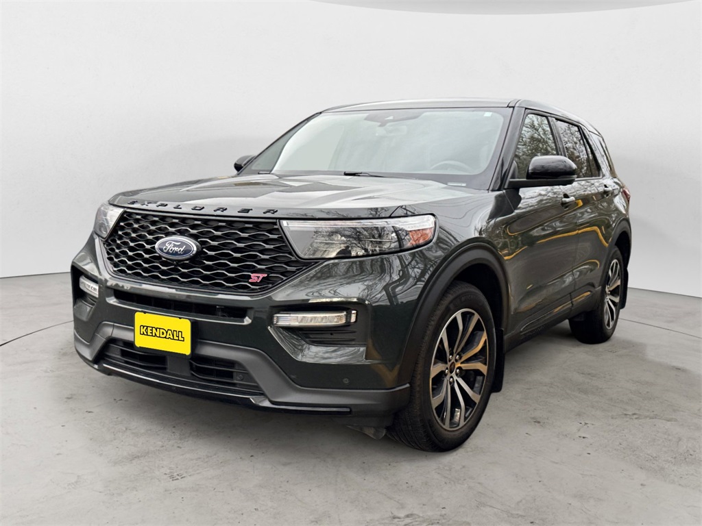 2022 Ford Explorer ST's photo